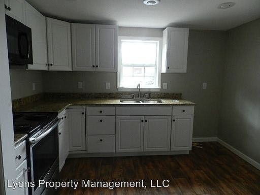 2nd image of 1103 Lamar St