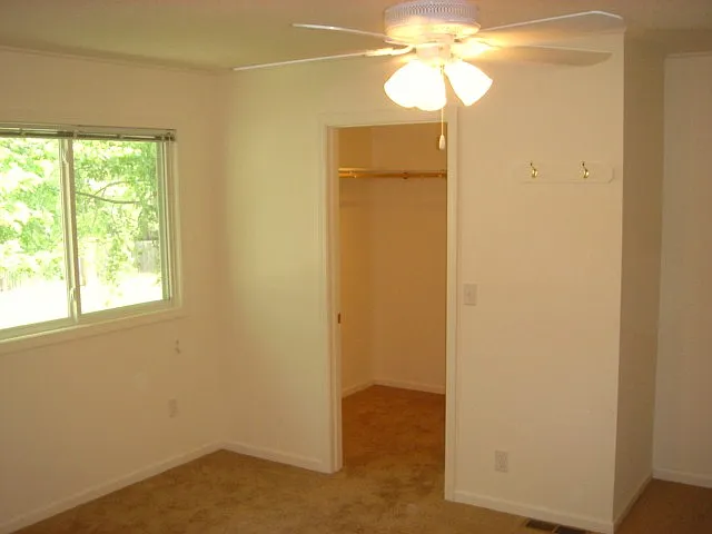 200 Fawn Valley St — Photo 7