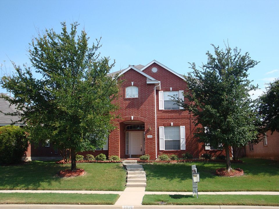 1315 Heather Brook