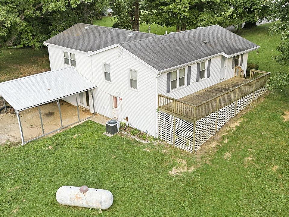 1st image of 4135 Rabbit Run Rd