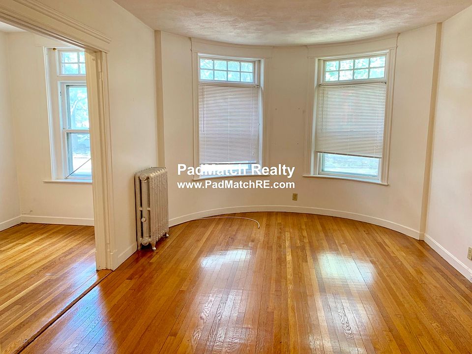 1st image of 1905 Beacon St #1C
