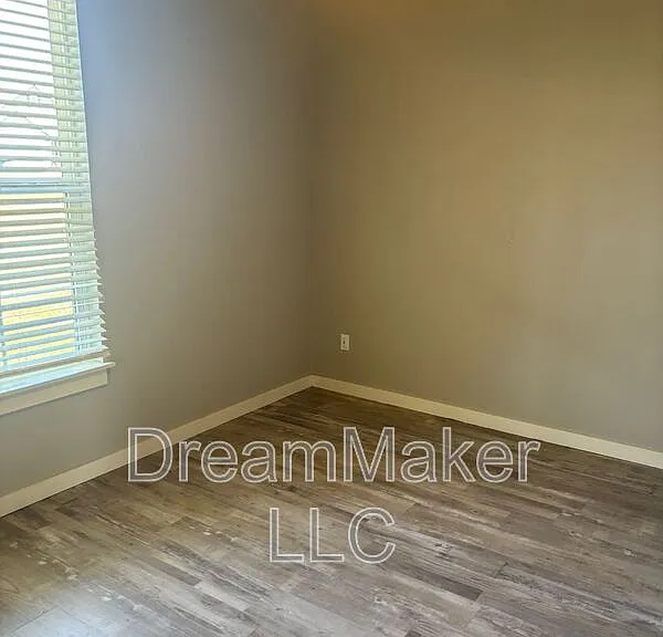 3010 SE 34th St — Photo 7
