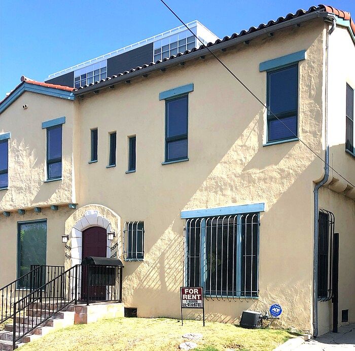 1st image of 7007 Willoughby Ave #7007