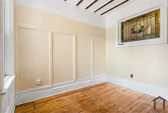 2408 Webster Ave — Photo 7