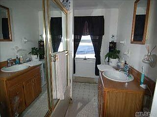 3rd image of 210 Avenue A