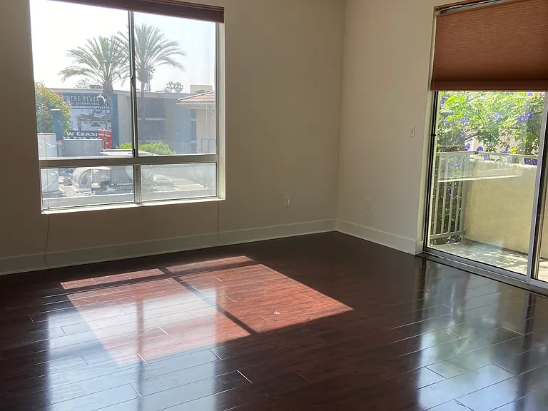 13712 Valleyheart Dr — Photo 21
