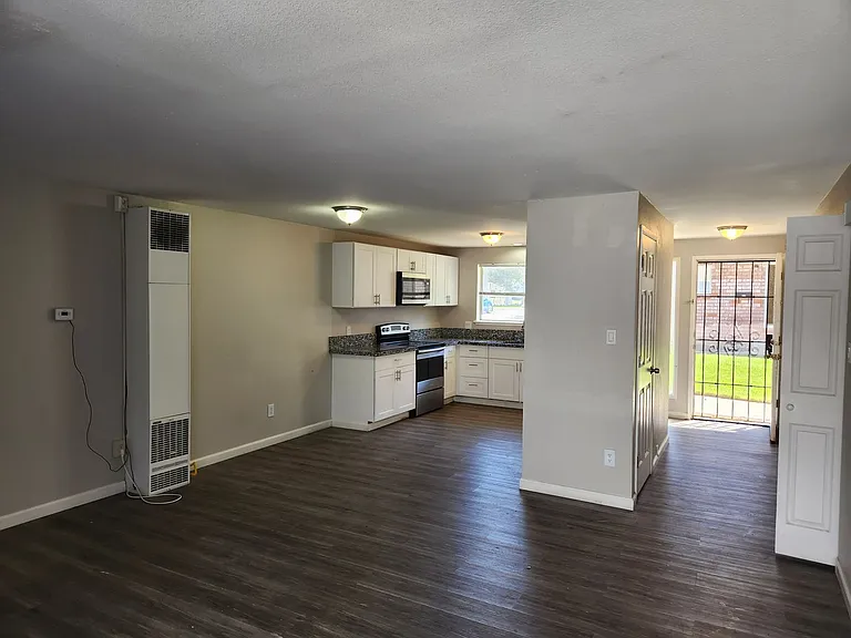 1331 N Green Ct — Photo 3