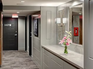 930 6th Ave SW #2504, Calgary, AB T2P1J3