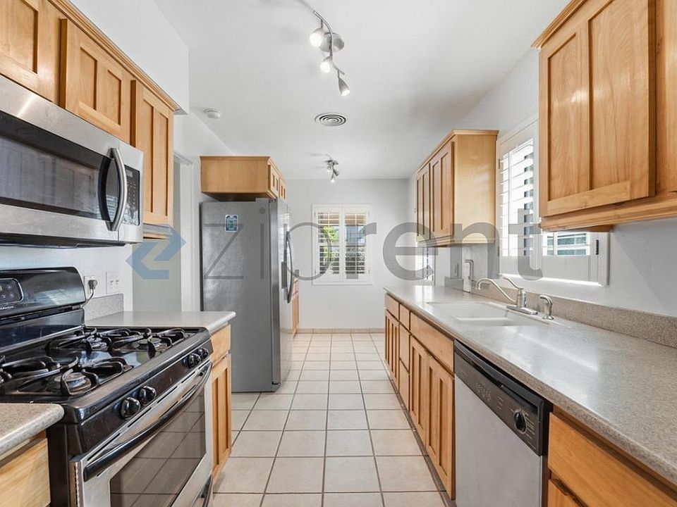 1st image of 78 W Cambridge Ave