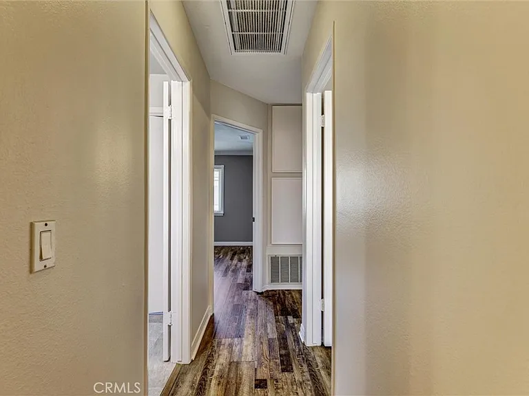 1726 N Oak Knoll Dr #C — Photo 14