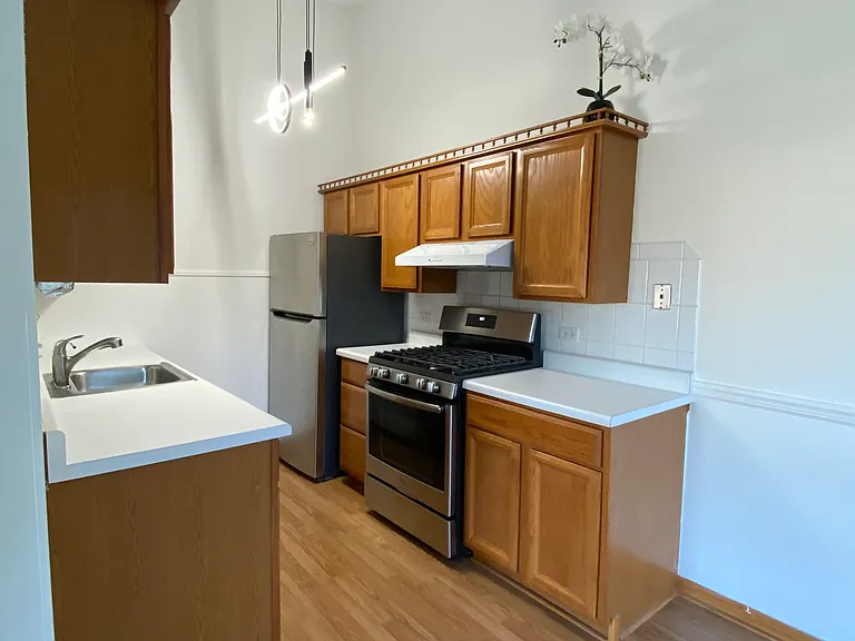 914 Van Buren Ct — Photo 14