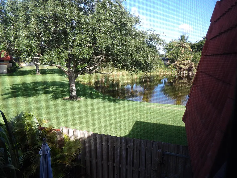3845 Victoria Dr — Photo 22