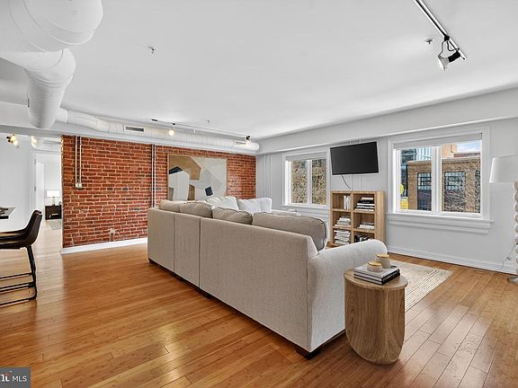 4th image of 1413 P St NW APT 306