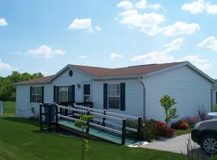 10 Hampshire Dr, New Oxford, PA 17350