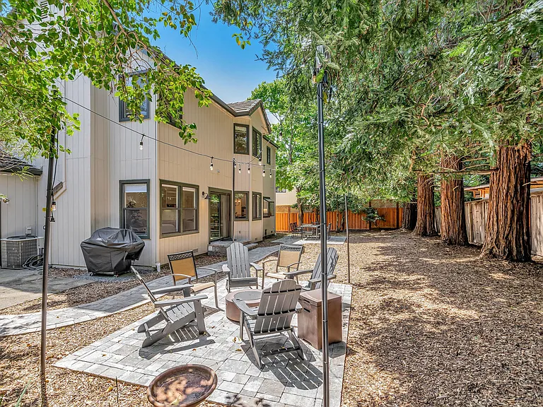 133 Madrid Way — Photo 44