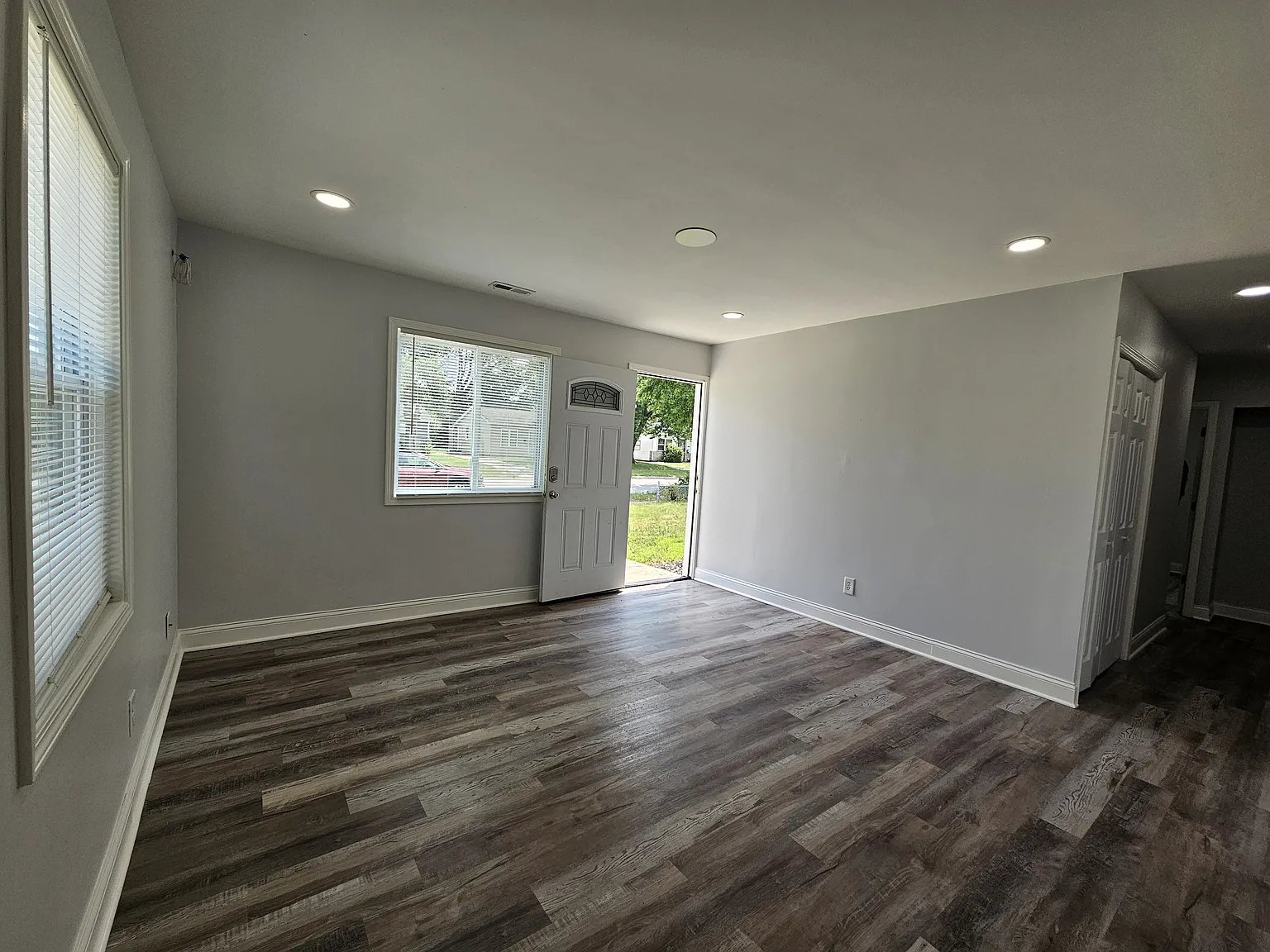 3 bed, 925 sqft, $1,725 — Photo 4