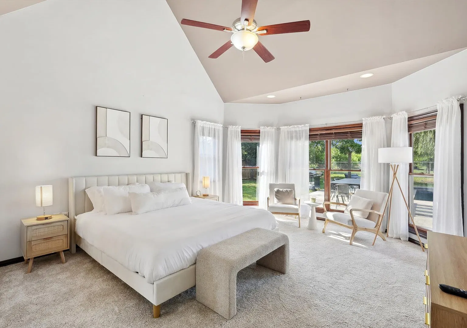 The Perfect Getaway 5BR/4BA with Pool & Hot Tub — Photo 4
