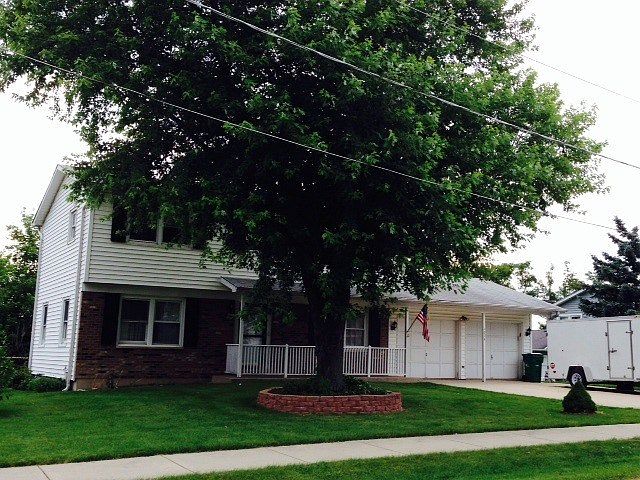 1st image of 1076 Waveland Ave