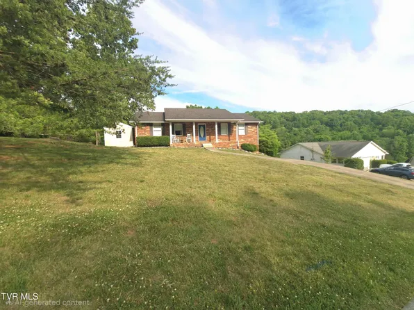 208 Tanner Ct, Kingsport, TN 37660