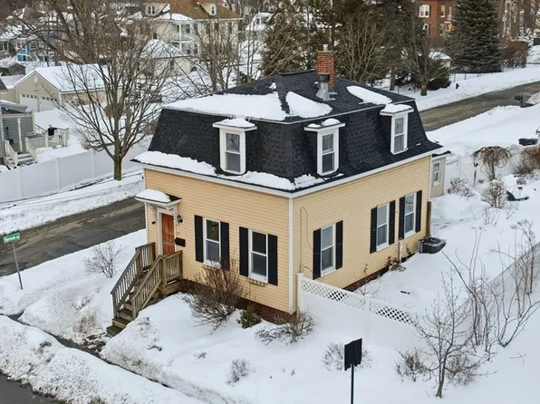 37 Laurel Ave, Haverhill, MA 01835