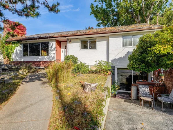 1614 Richardson St, Victoria, BC V8S 1R4