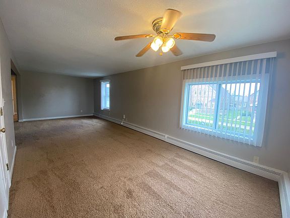 3rd image of 229 4th St #7