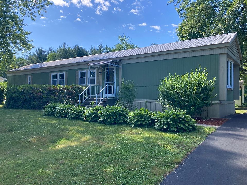1st image of 25 Breezy Ln
