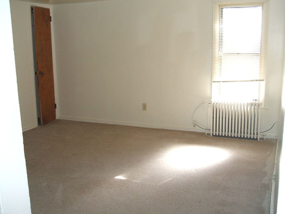 2nd image of 213 Shell St APT C3