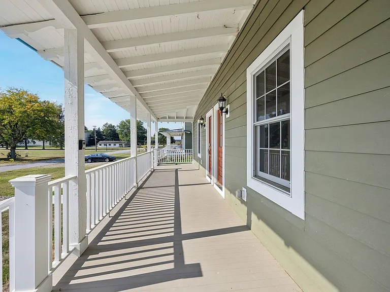 2437 Old Battery Ln — Photo 4
