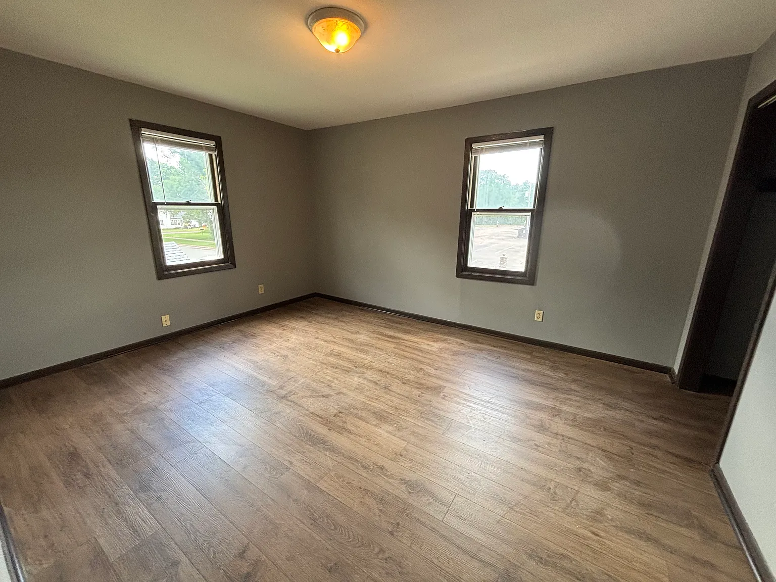 822 Menomonie St — Photo 4