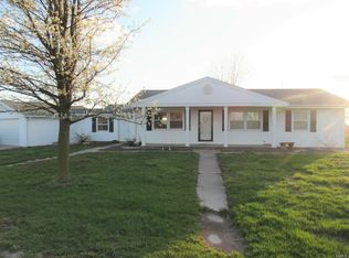 14186 Rogier Rd, Highland, IL 62249