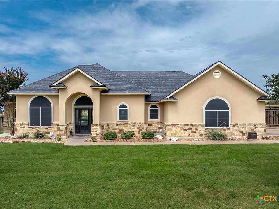1st image of 326 Creekwood Dr