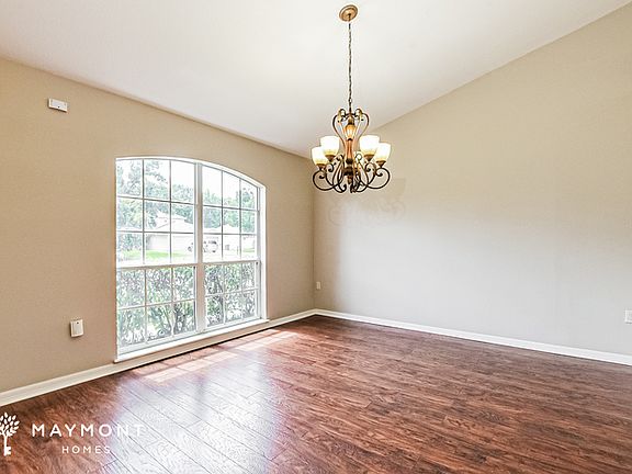 4th image of 809 Clear Brook Ct