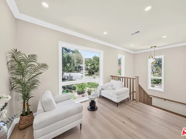 4897 Rosemont Ave, La Crescenta, CA 91214