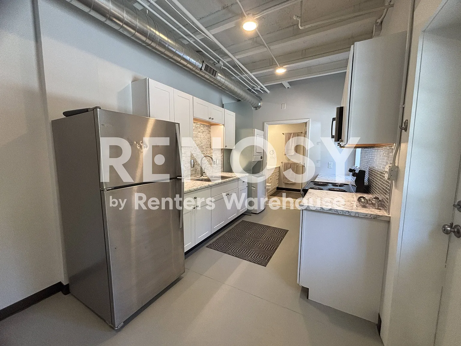 Spacious 1 Bedroom Apartment for rent — Photo 2