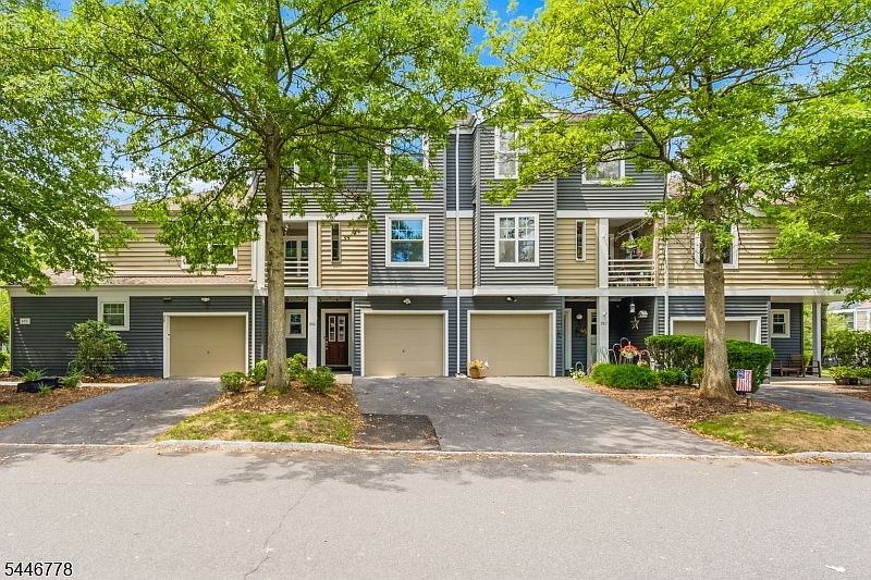 1st image of 350 Greenfield Rd