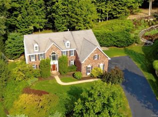 6 Cold Spring Ct, Mount Kisco, NY 10549