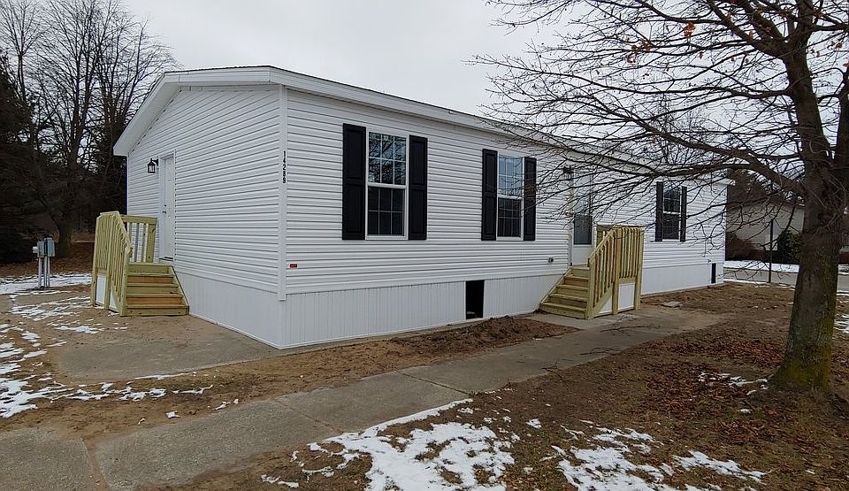 1st image of 14289 Newport Dr