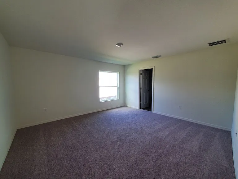 2824 NE 3rd Ave — Photo 6