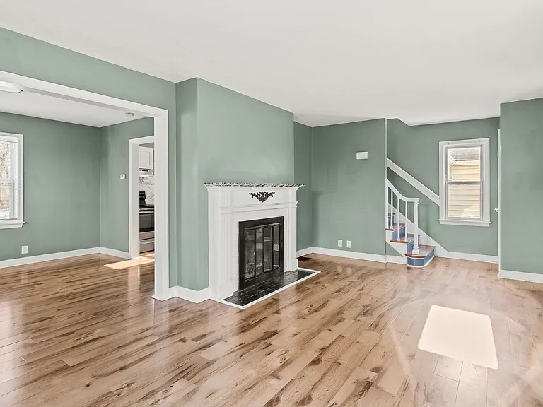 346 N 21st St — Photo 12