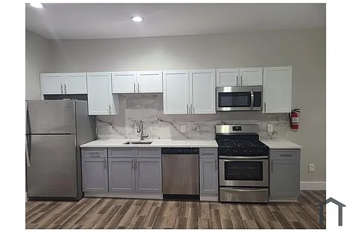 50 Woodside Pl #1 Photo 1