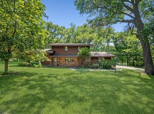 14719 Oakwood Rd, Minnetonka, MN 55345