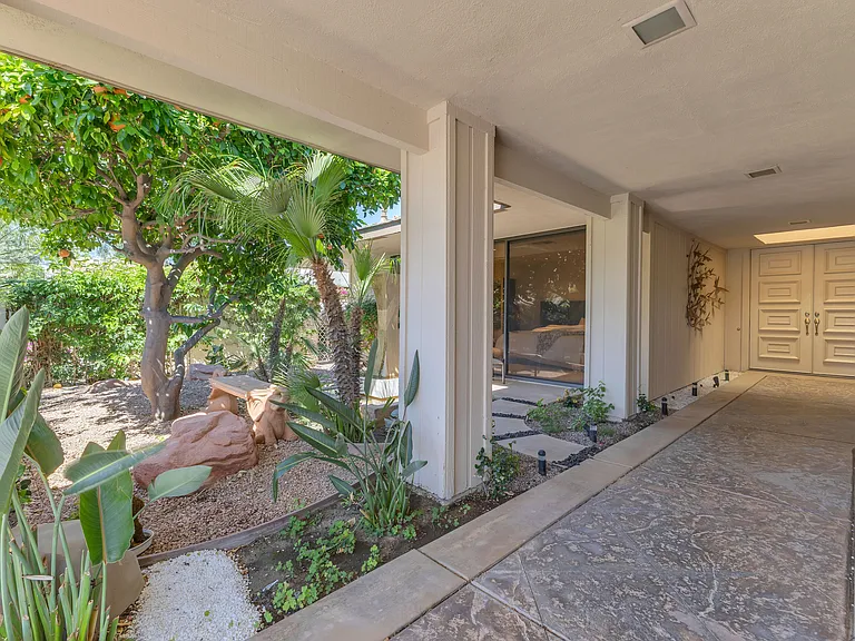 24 Columbia Dr — Photo 15