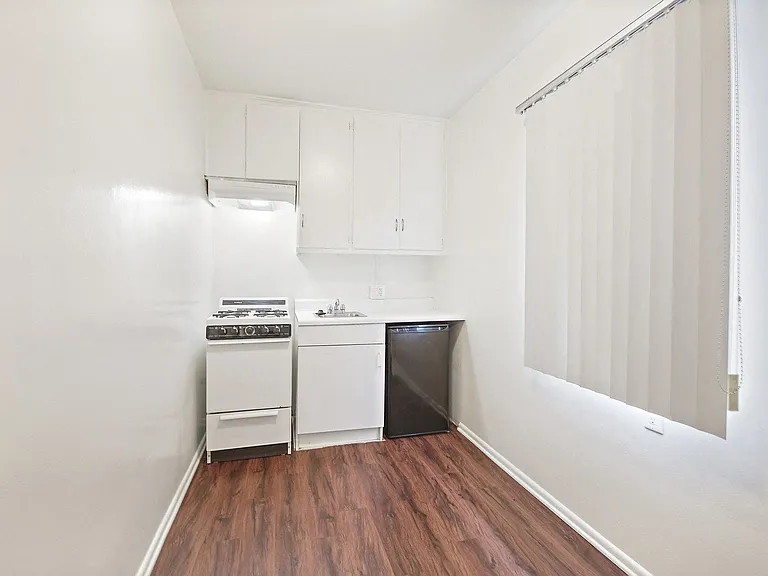 Fulton Apartments — Photo 7