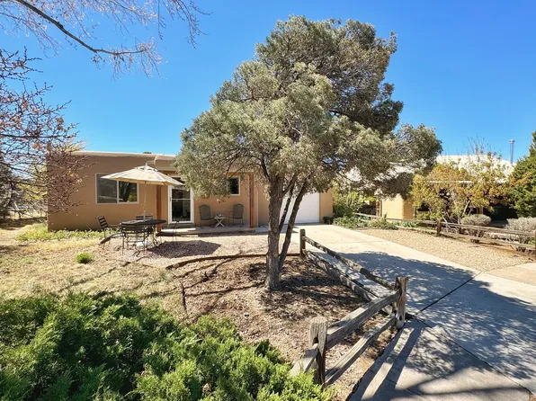 1620 Vuelta Pl, Santa Fe, NM 87501