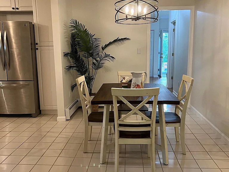 2332 Ardmore Ave — Photo 13