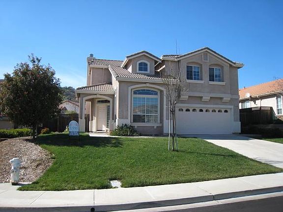 2nd image of 1068 Woodcrest Ct