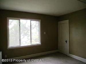 4th image of 130 Conwell St