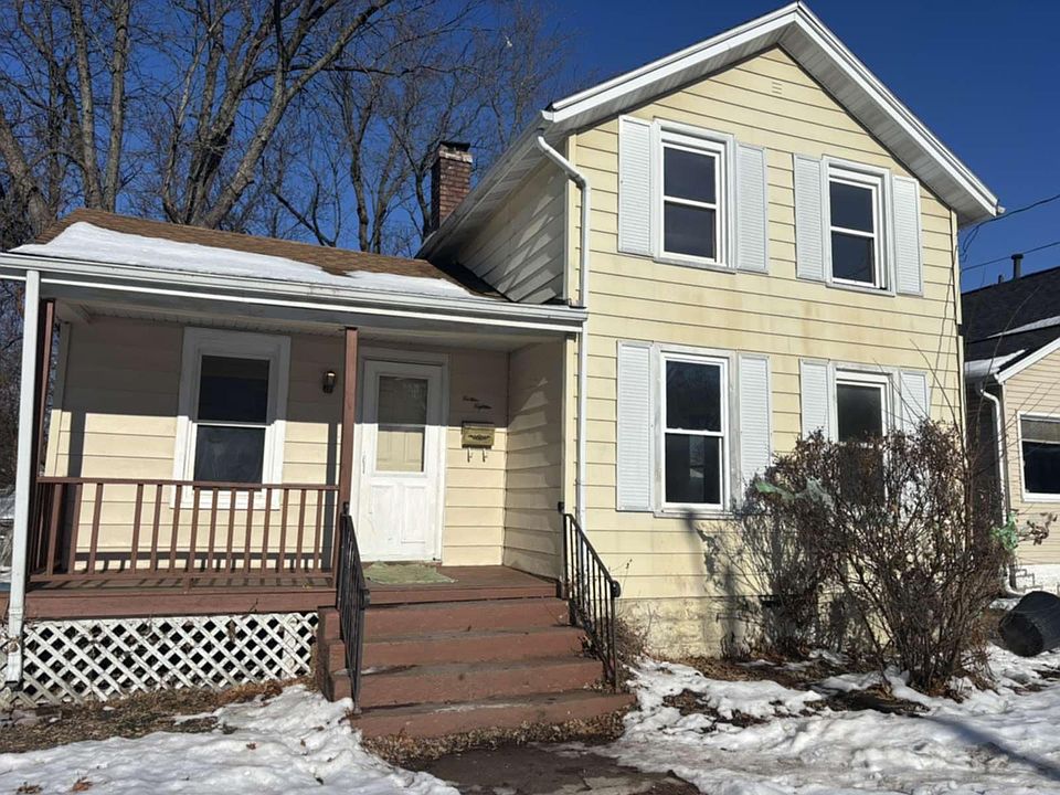1st image of 1318 Benton St
