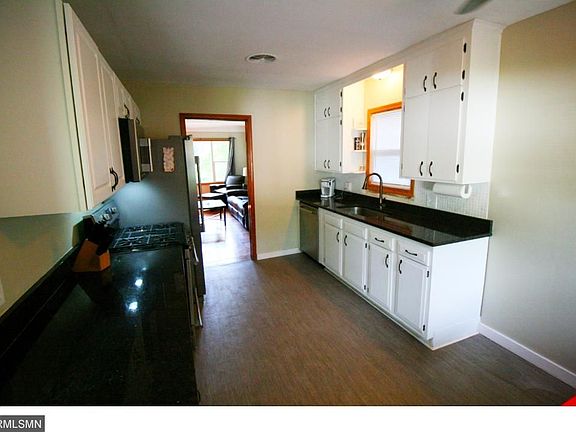 5th image of 538 Gentry Ave N